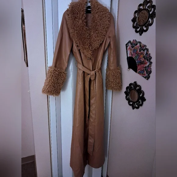 Fashion Nova Tan Trench Coat with Faux Fur Trim - Picture 4 of 7